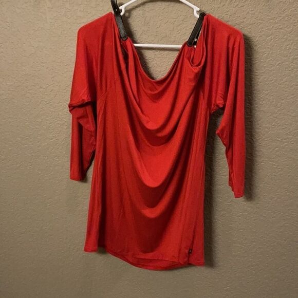 Soft Surroundings- Red Long Line Tunic Cold Shoulder Blouse w/ Faux Leather - Picture 7 of 8